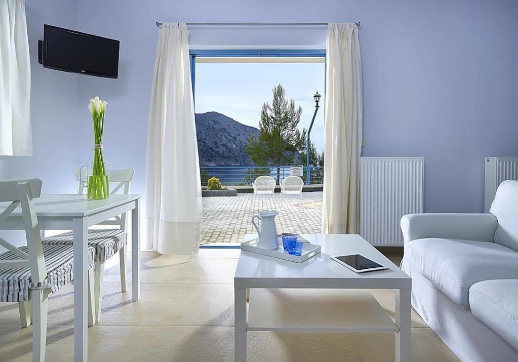 Xenia & Guest house 3*